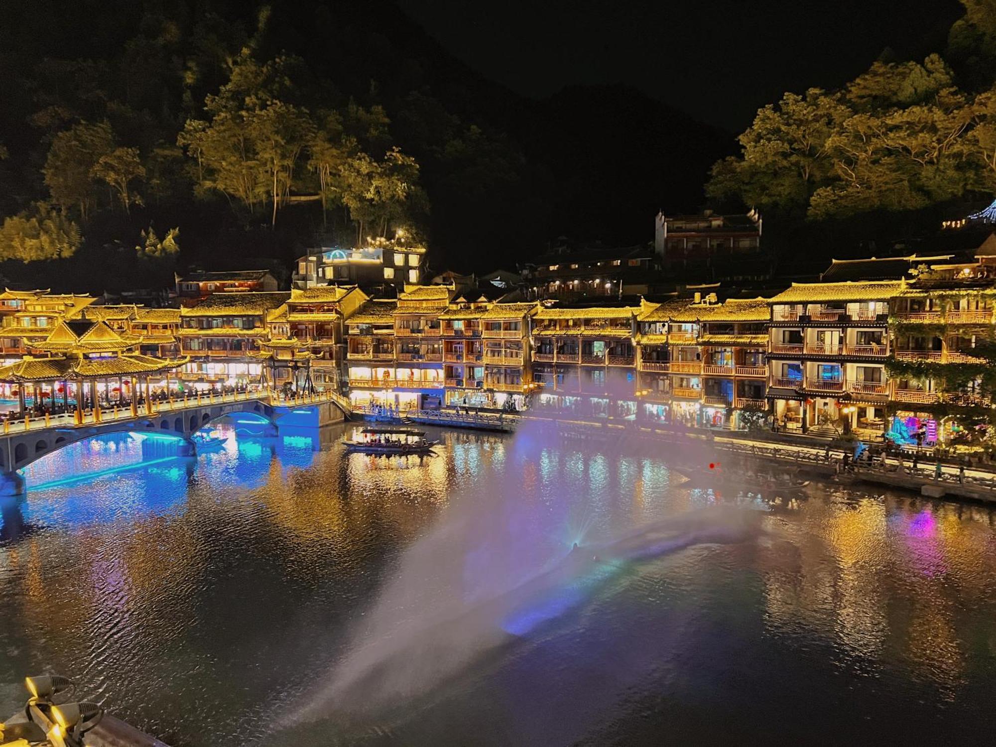Fenghuang Memory Linjiang Inn Exteriér fotografie